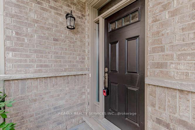 Photo 4 of 507 Wasaga Crescent, Waterloo — HOMEH