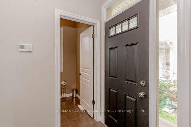 Photo 5 of 507 Wasaga Crescent, Waterloo — HOMEH