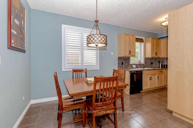Photo 16 of 507 Wasaga Crescent, Waterloo — HOMEH
