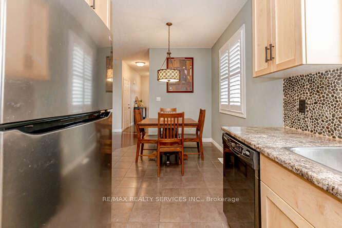 Photo 20 of 507 Wasaga Crescent, Waterloo — HOMEH