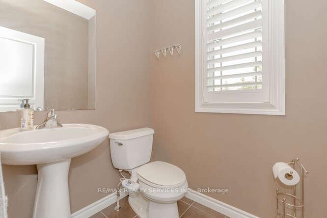 Photo 21 of 507 Wasaga Crescent, Waterloo — HOMEH