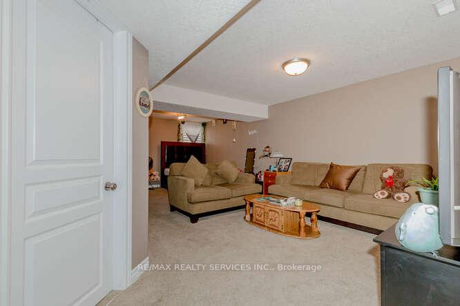 Photo 34 of 507 Wasaga Crescent, Waterloo — HOMEH