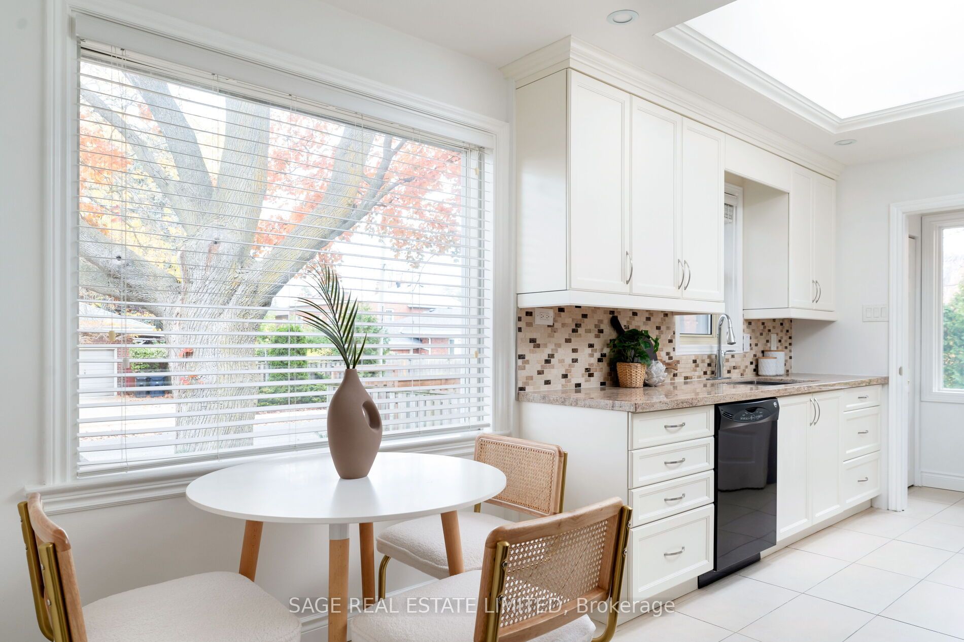 Photo 46 of 149 Glenwood Crescent, Toronto, O'Connor-Parkview — HOMEH