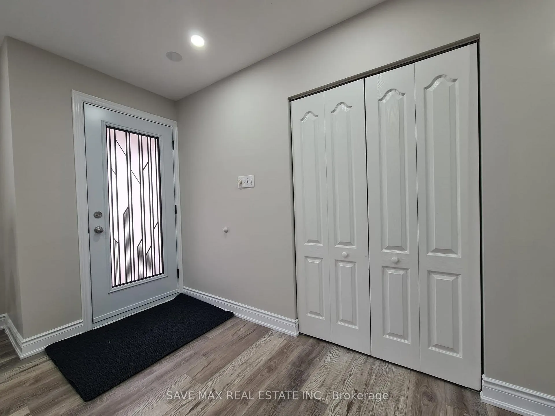 Photo 4 of 214 Cornwall Street, Waterloo — HOMEH