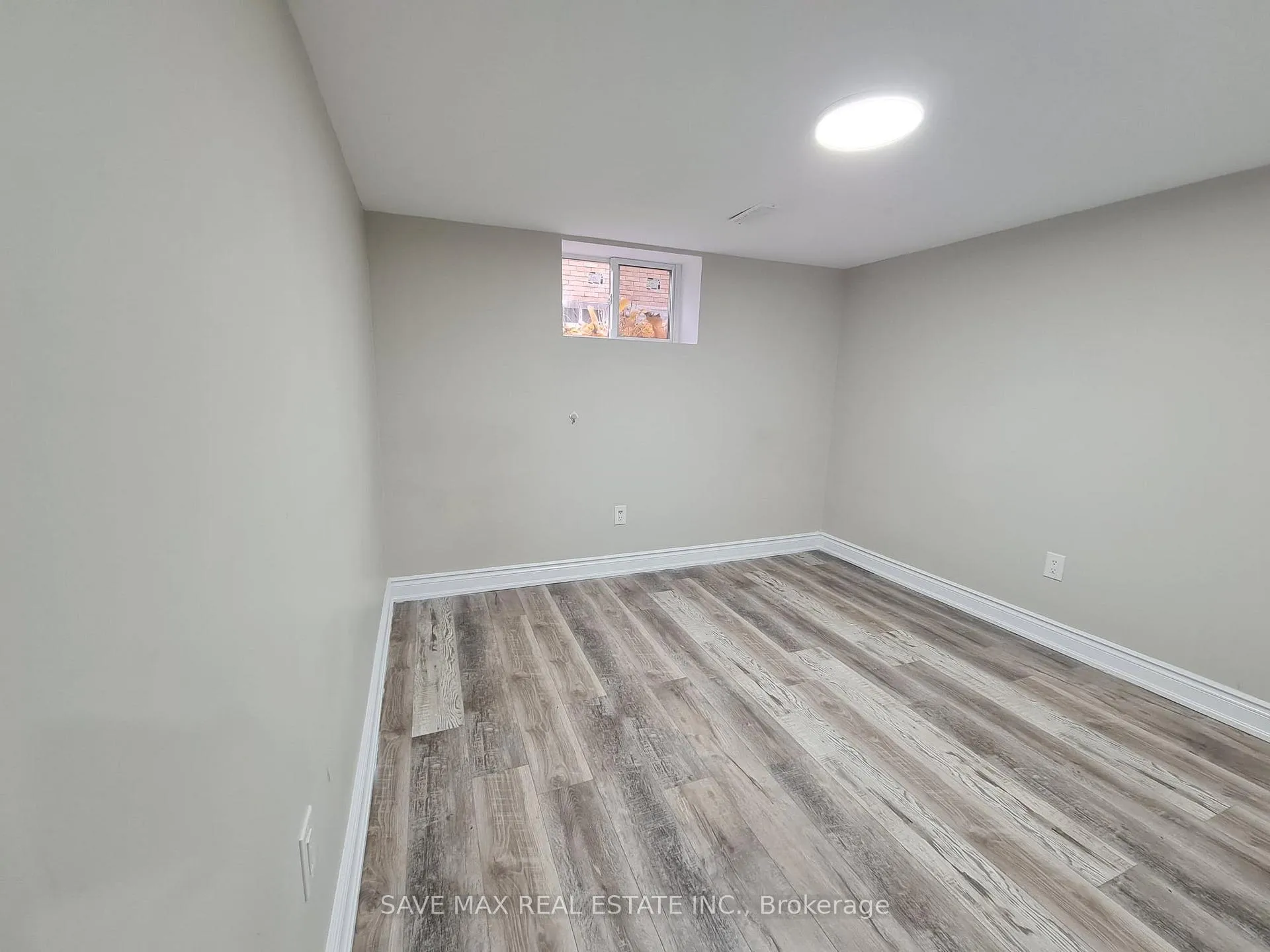 Photo 23 of 214 Cornwall Street, Waterloo — HOMEH