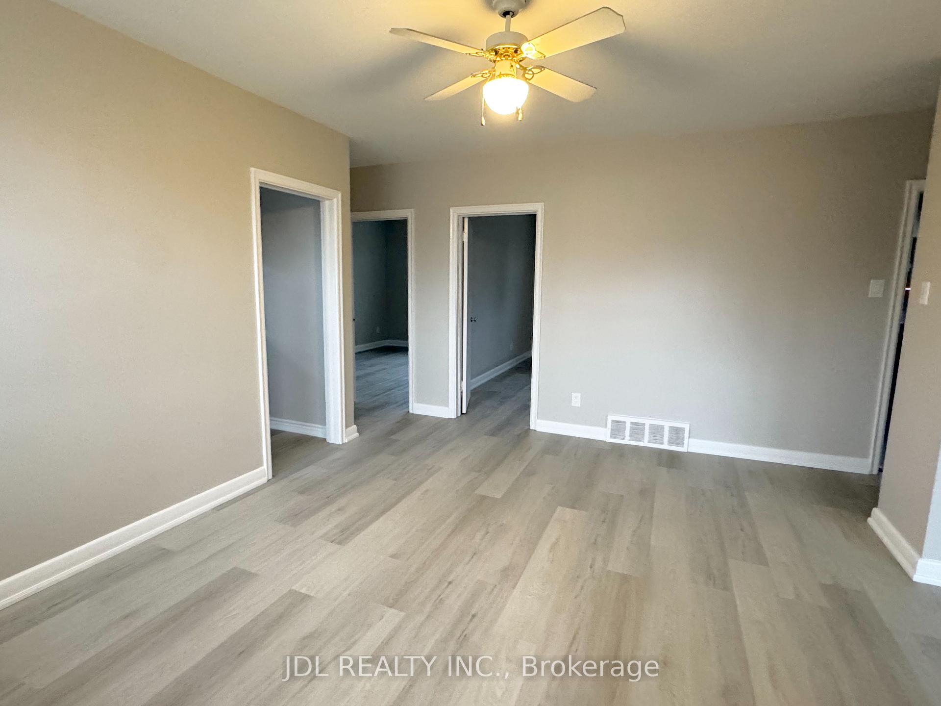Photo 8 of 229 Crestwood Road, Vaughan, Crestwood-Springfarm-Yorkhill — HOMEH