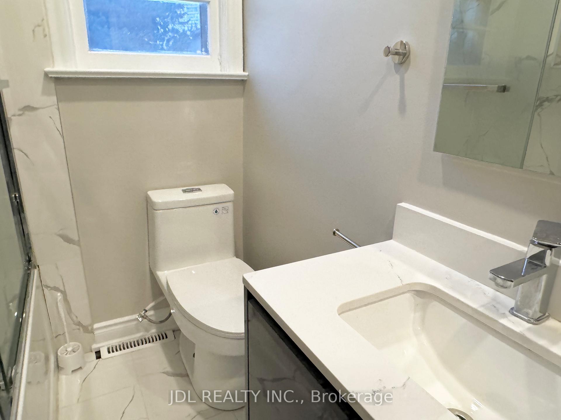 Photo 13 of 229 Crestwood Road, Vaughan, Crestwood-Springfarm-Yorkhill — HOMEH