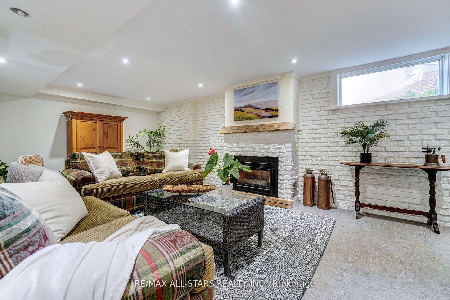 Photo 19 of 56 North Street, Uxbridge — HOMEH