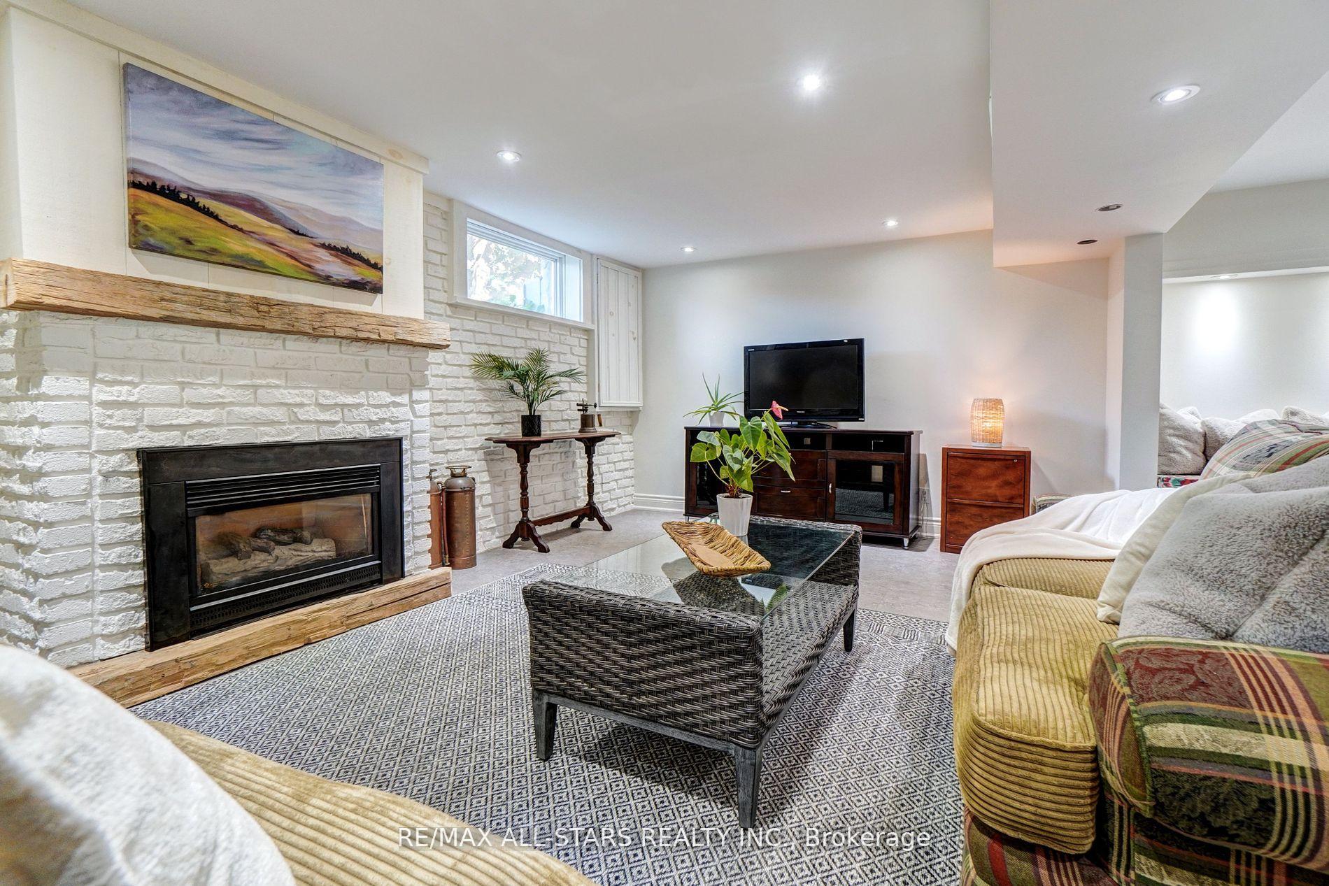 Photo 20 of 56 North Street, Uxbridge — HOMEH