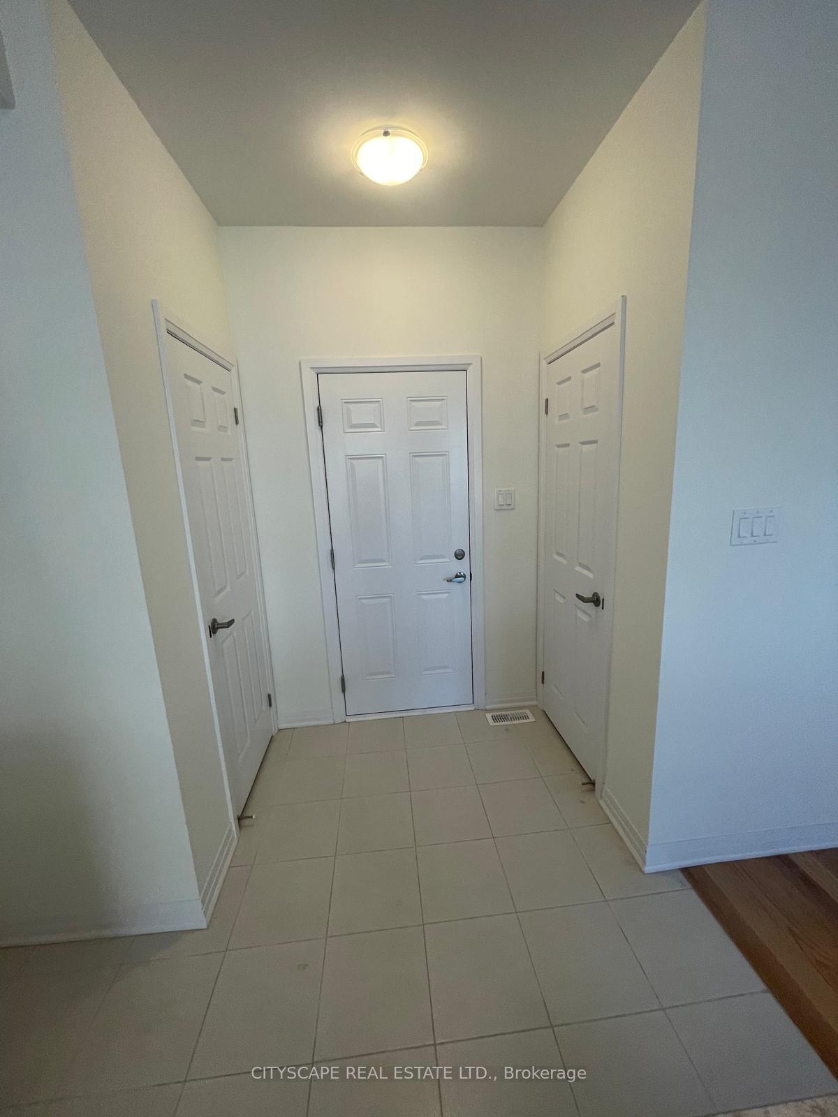 Photo 5 of 128 Varsity Drive, Welland, Dain City — HOMEH