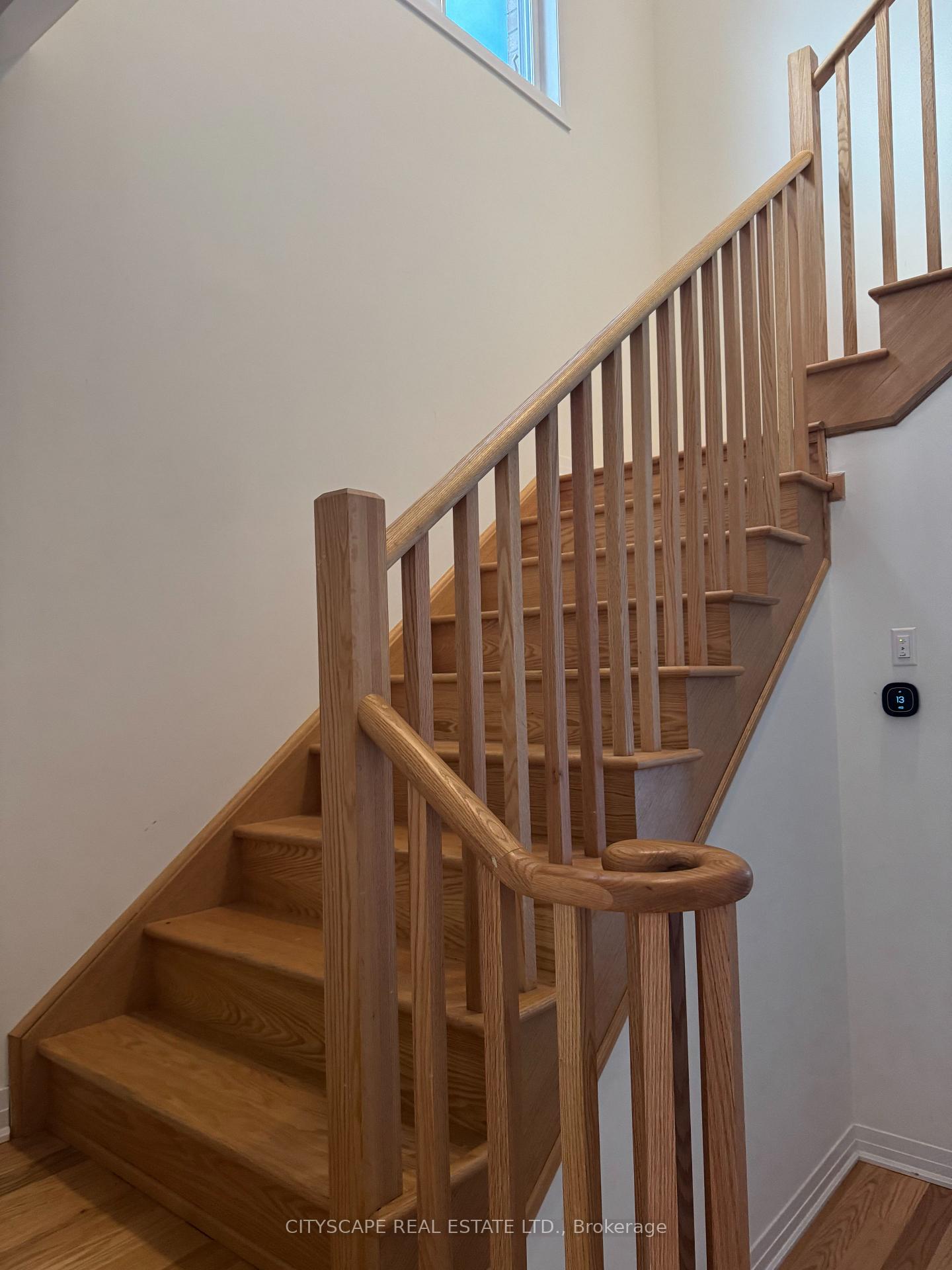 Photo 9 of 128 Varsity Drive, Welland, Dain City — HOMEH