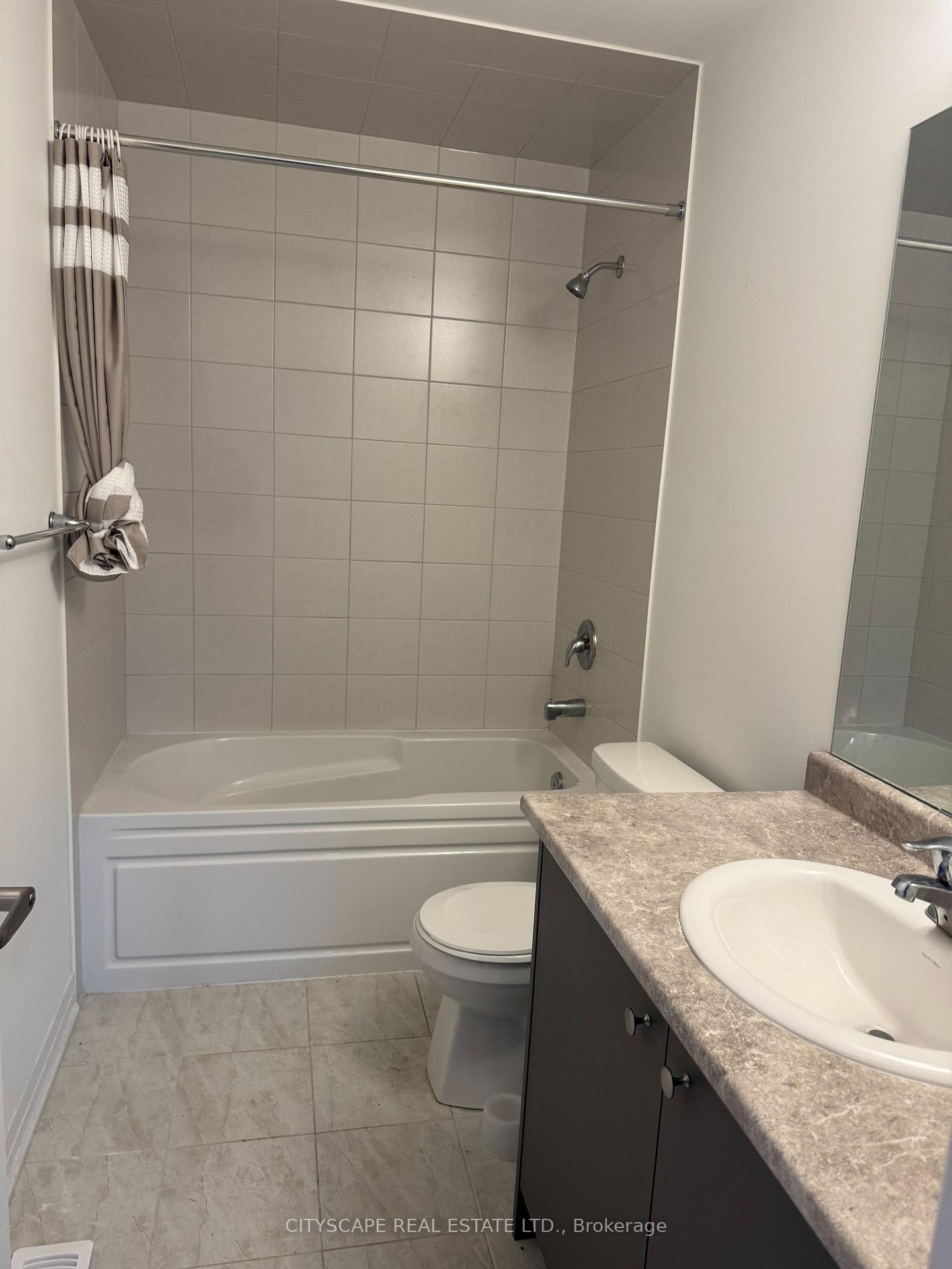 Photo 12 of 128 Varsity Drive, Welland, Dain City — HOMEH