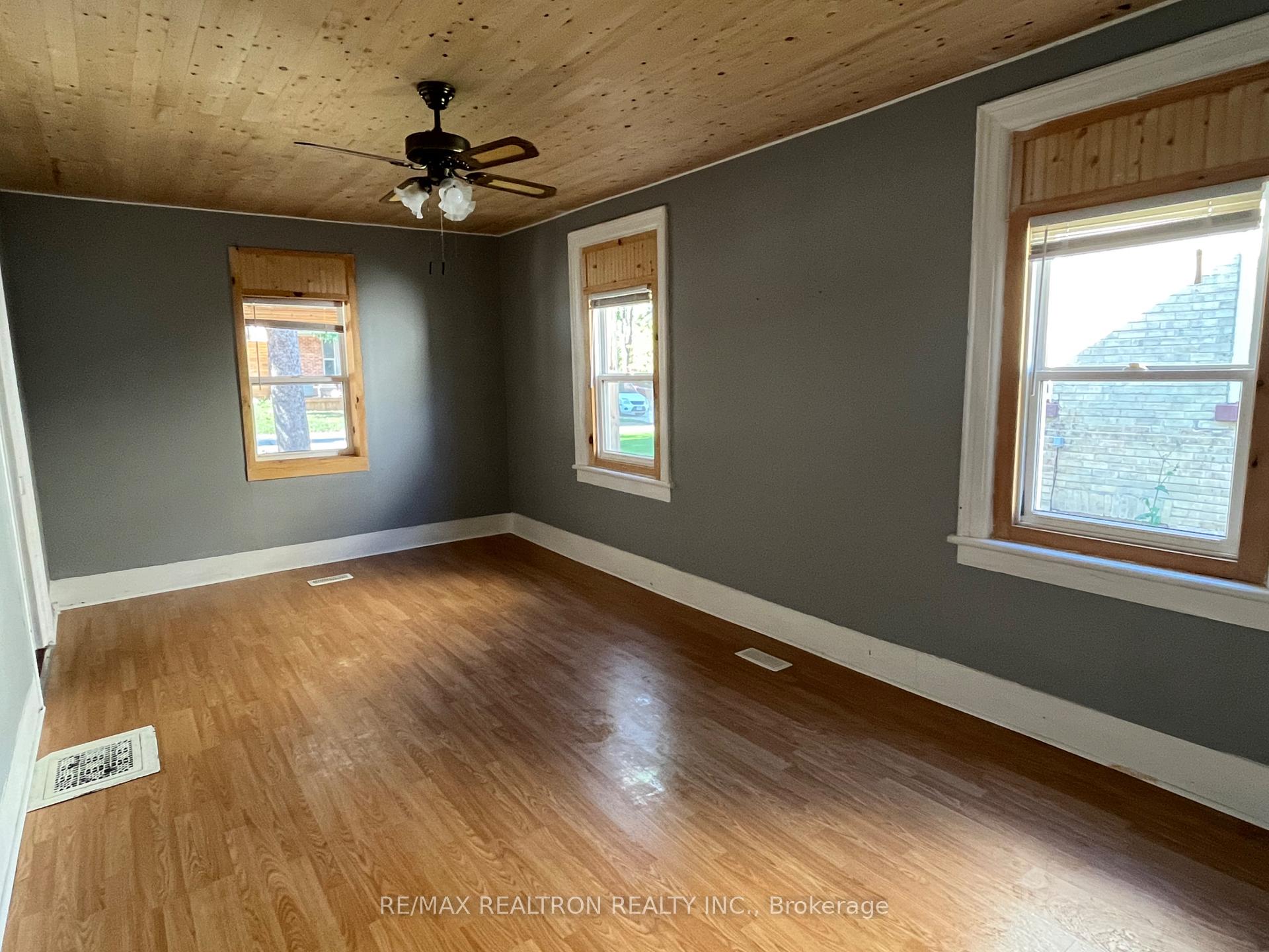 Photo 4 of 287 Victoria Street S, Arran-Elderslie — HOMEH