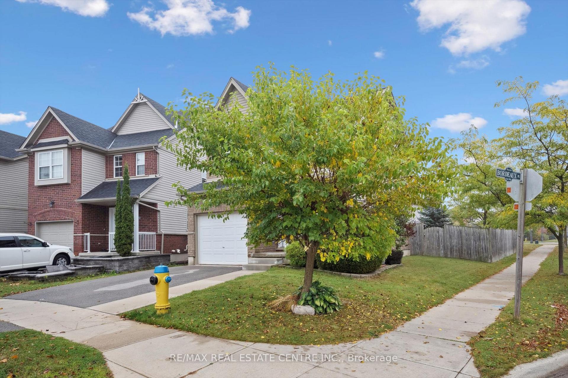Photo 3 of 394 Sauve Crescent, Waterloo — HOMEH