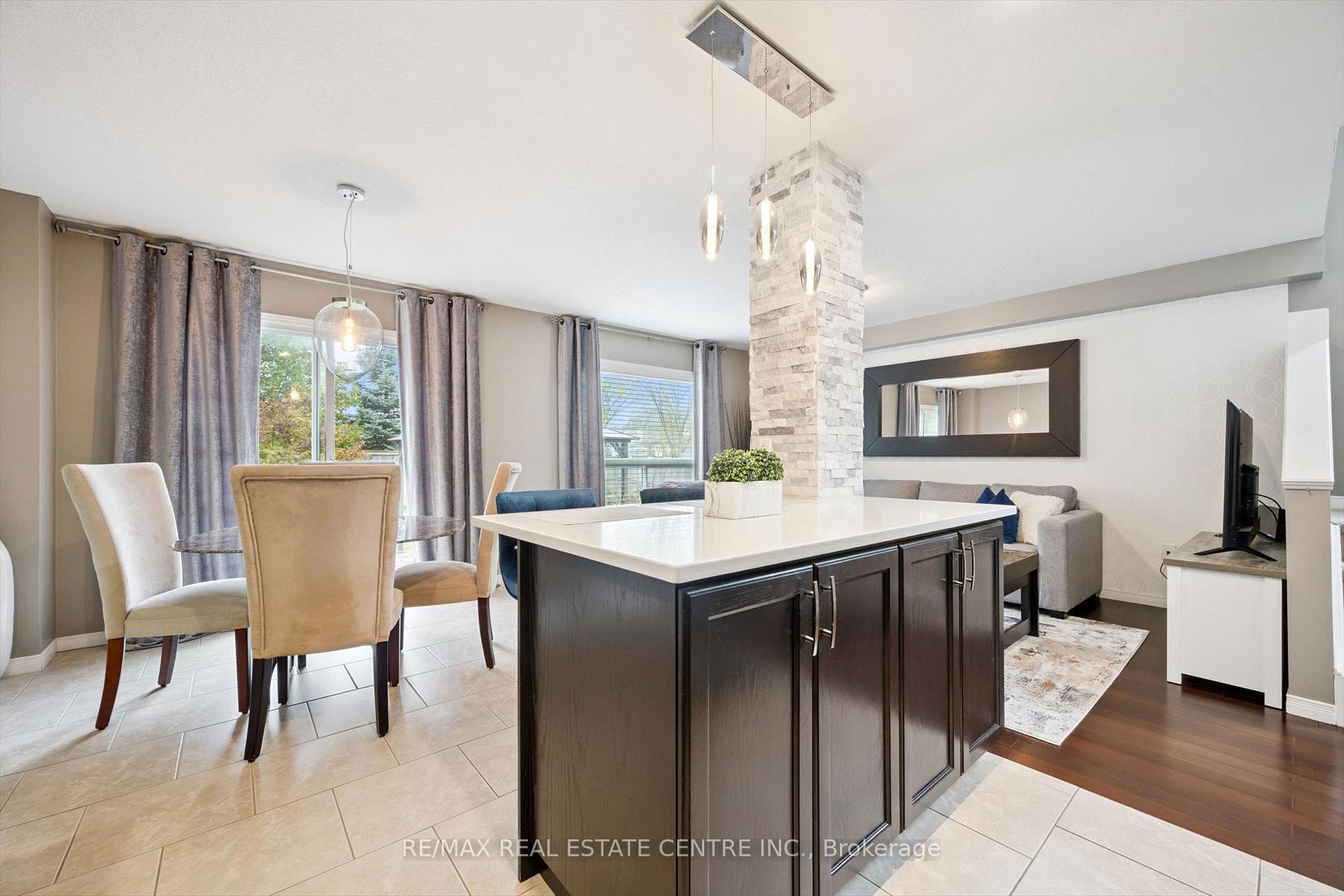 Photo 15 of 394 Sauve Crescent, Waterloo — HOMEH