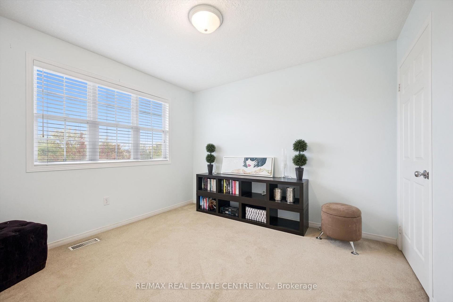 Photo 22 of 394 Sauve Crescent, Waterloo — HOMEH