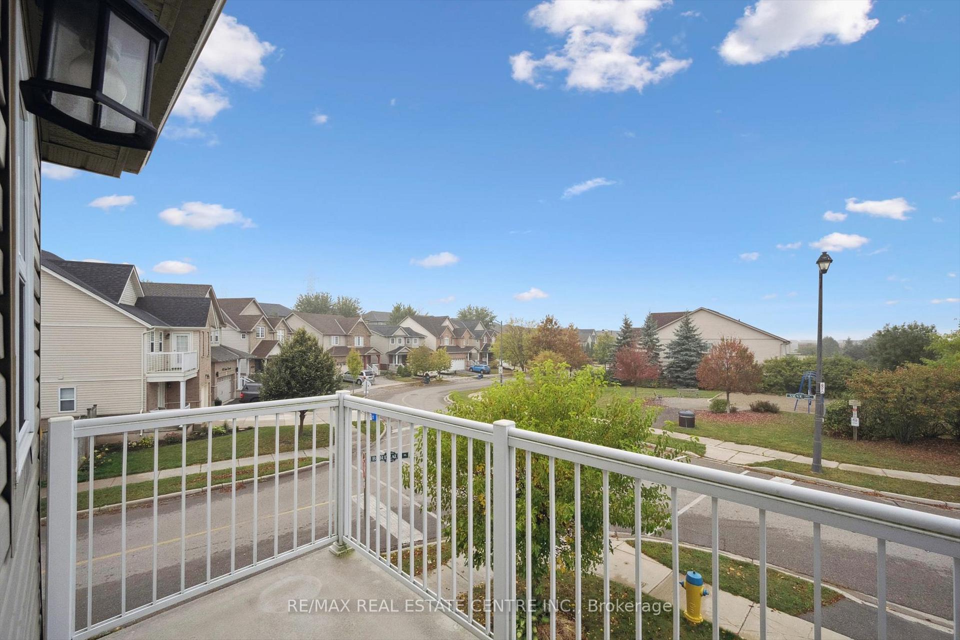 Photo 24 of 394 Sauve Crescent, Waterloo — HOMEH