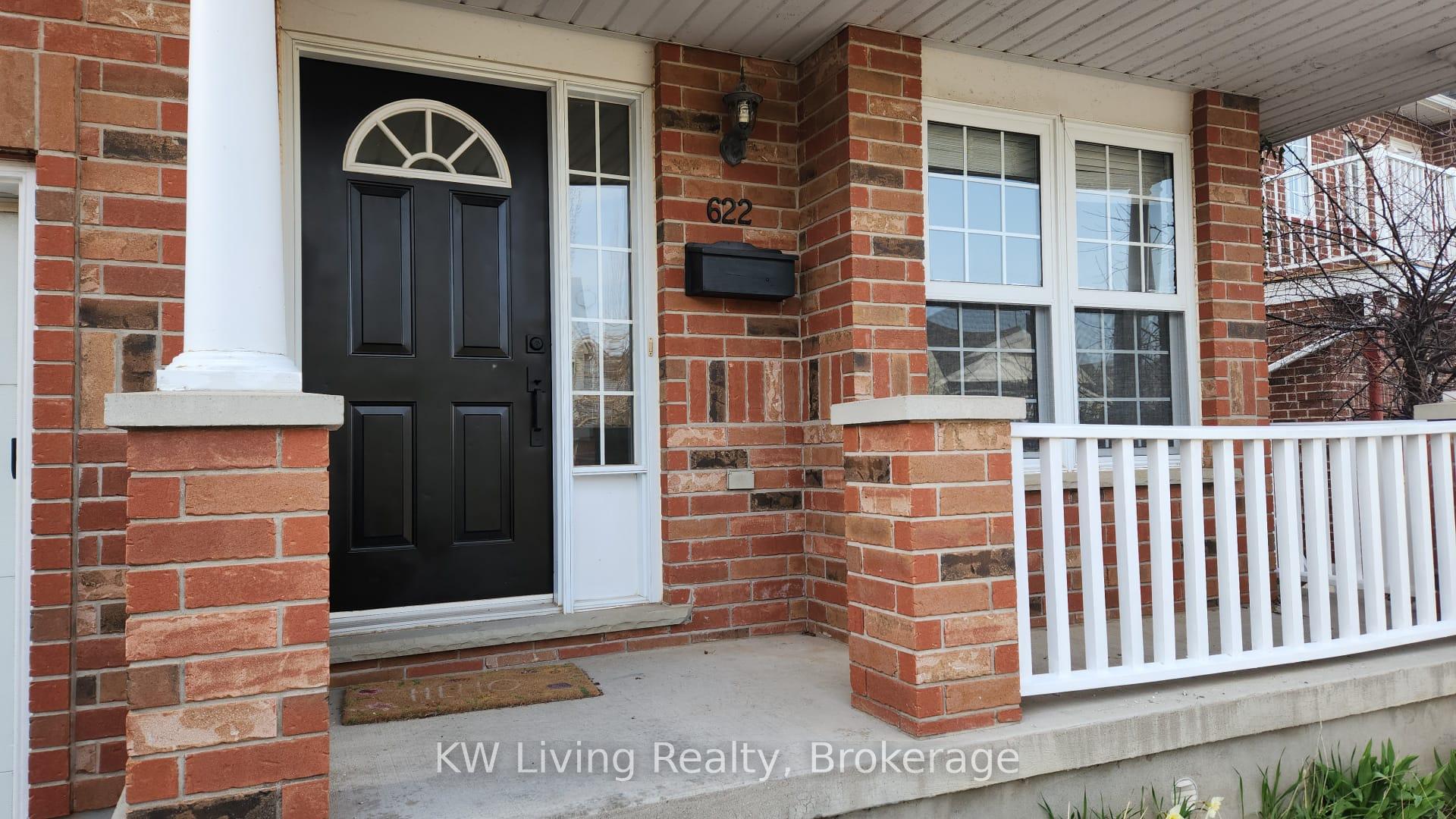 Photo 2 of 622 Columbia Forest Boulevard, Waterloo, Columbia Forest — HOMEH