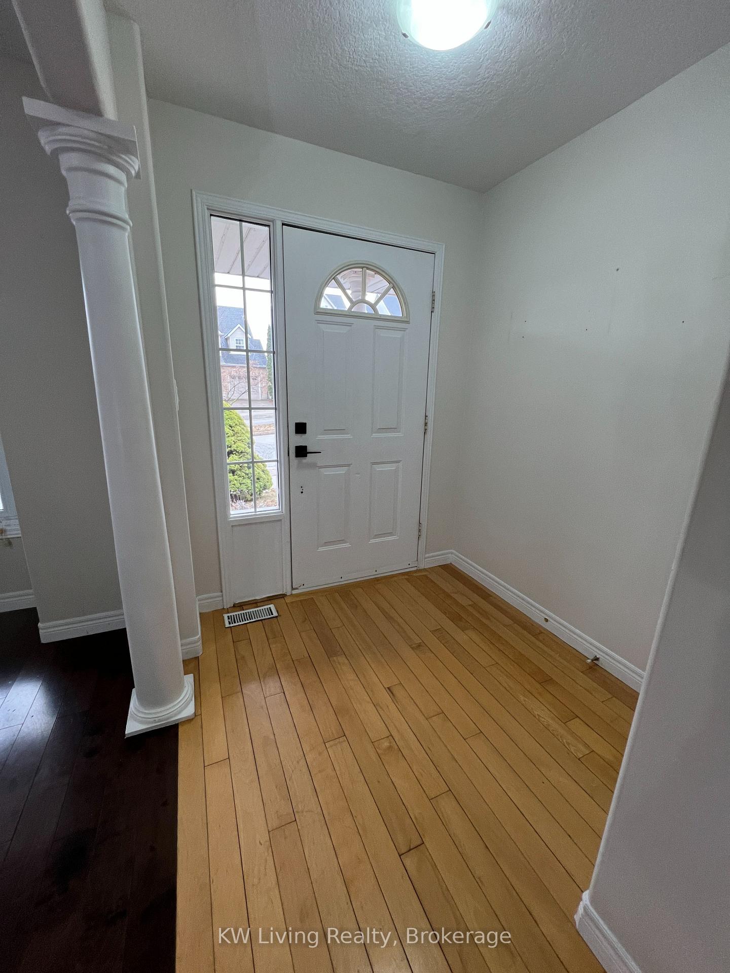 Photo 4 of 622 Columbia Forest Boulevard, Waterloo, Columbia Forest — HOMEH