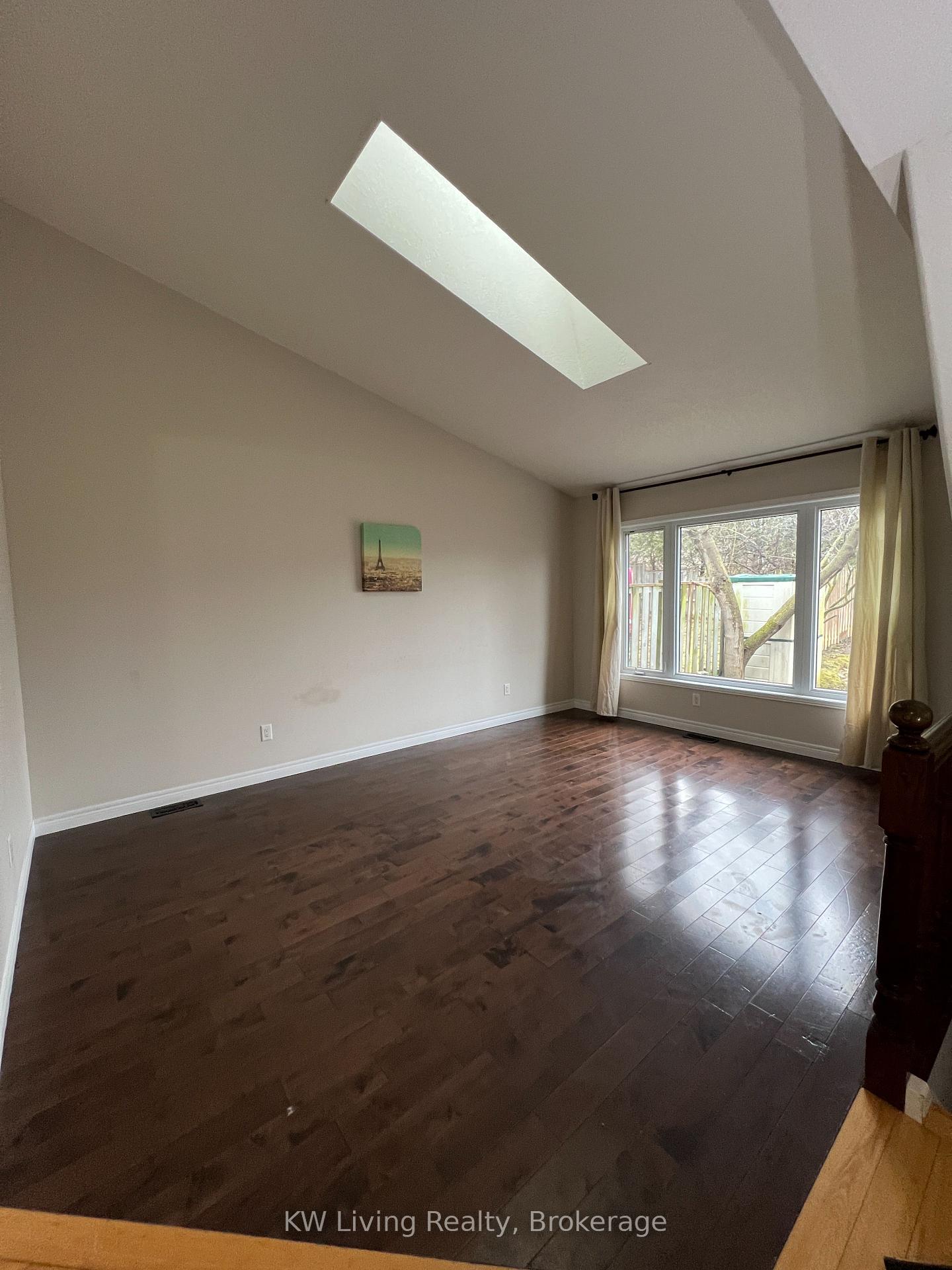 Photo 11 of 622 Columbia Forest Boulevard, Waterloo, Columbia Forest — HOMEH