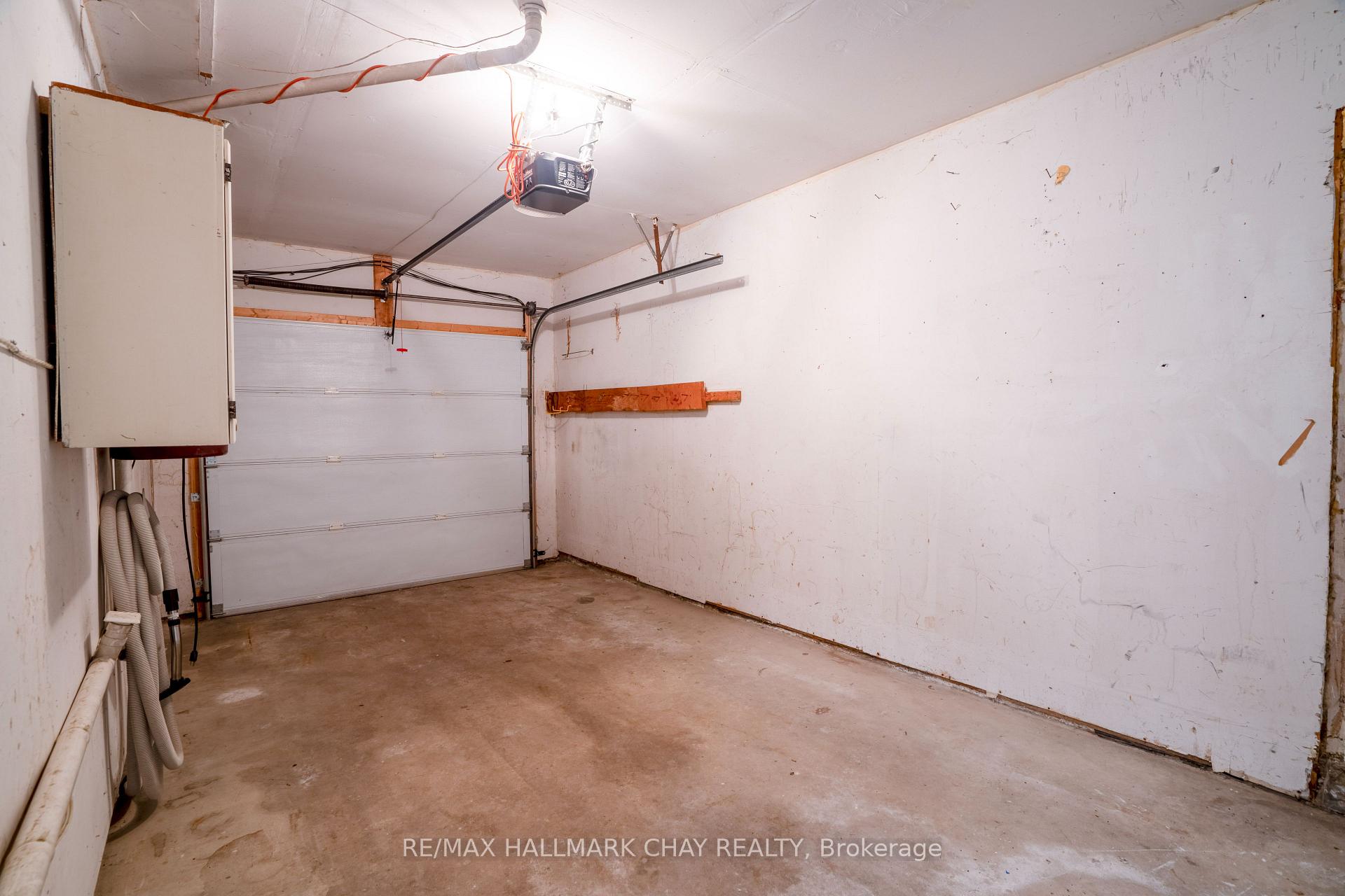 Photo 26 of 72 Jane Crescent, Barrie, Allandale Heights — HOMEH