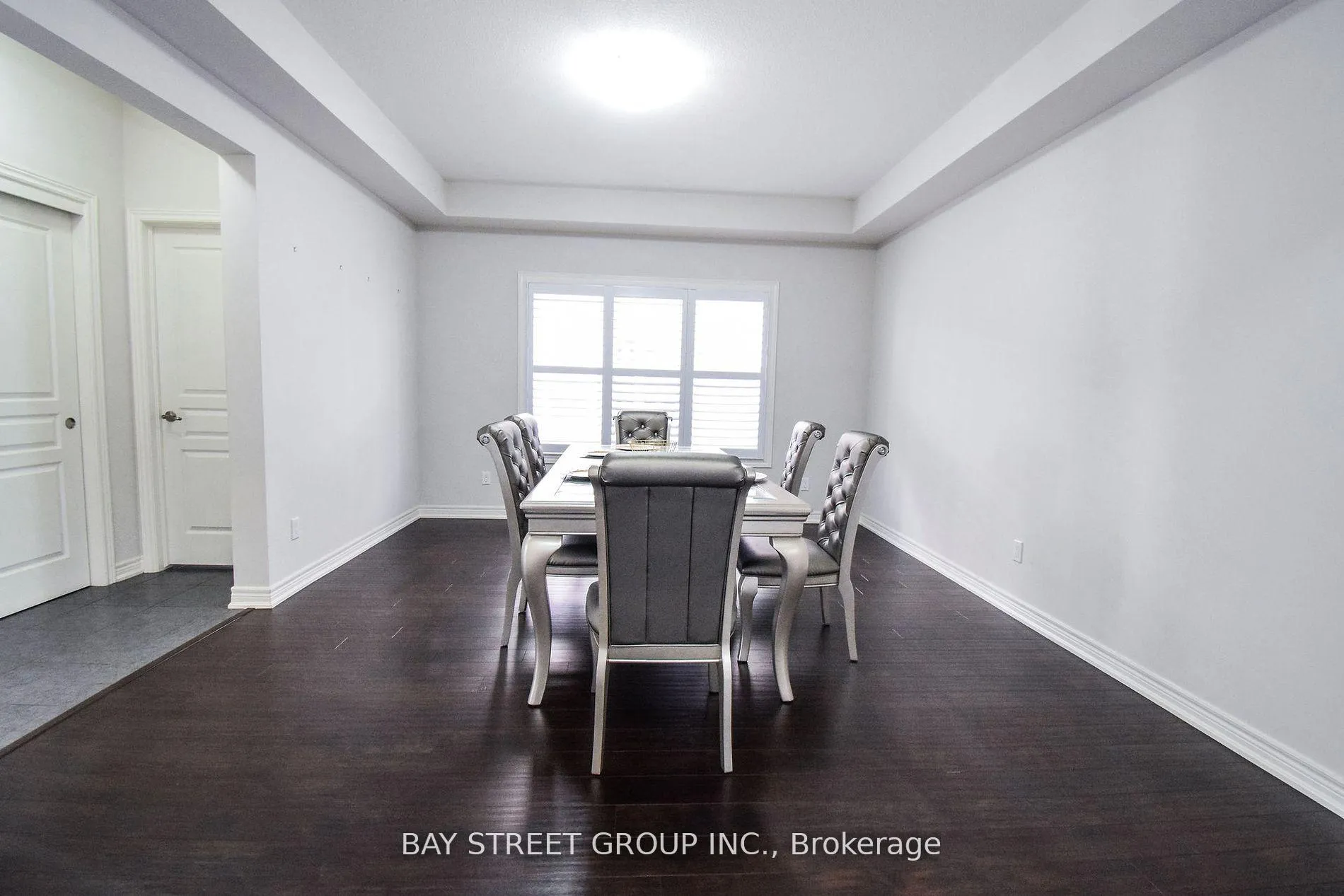 Photo 5 of 490 Silverwood Avenue, Welland, Coyle Creek — HOMEH