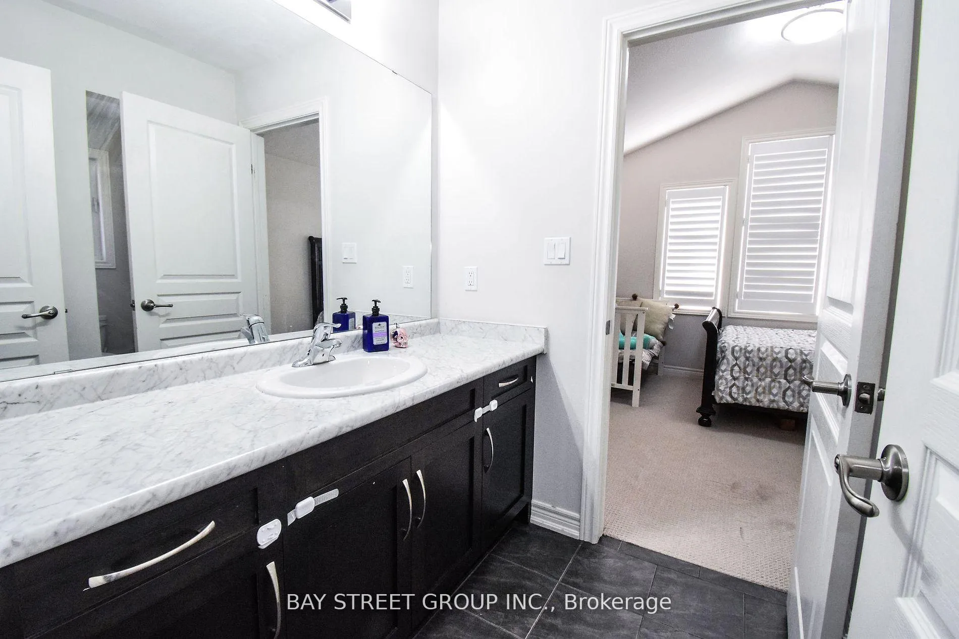 Photo 25 of 490 Silverwood Avenue, Welland, Coyle Creek — HOMEH