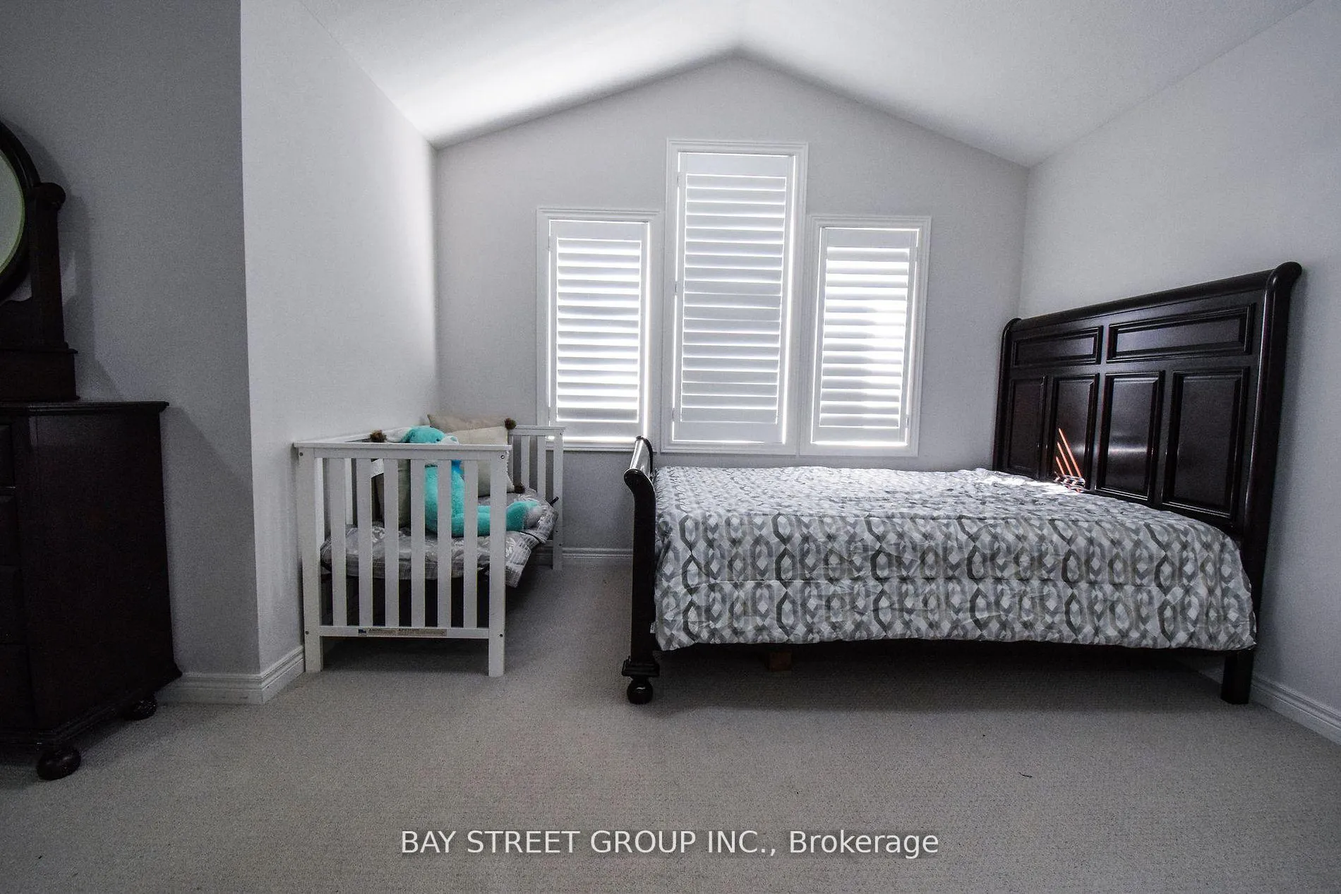 Photo 27 of 490 Silverwood Avenue, Welland, Coyle Creek — HOMEH