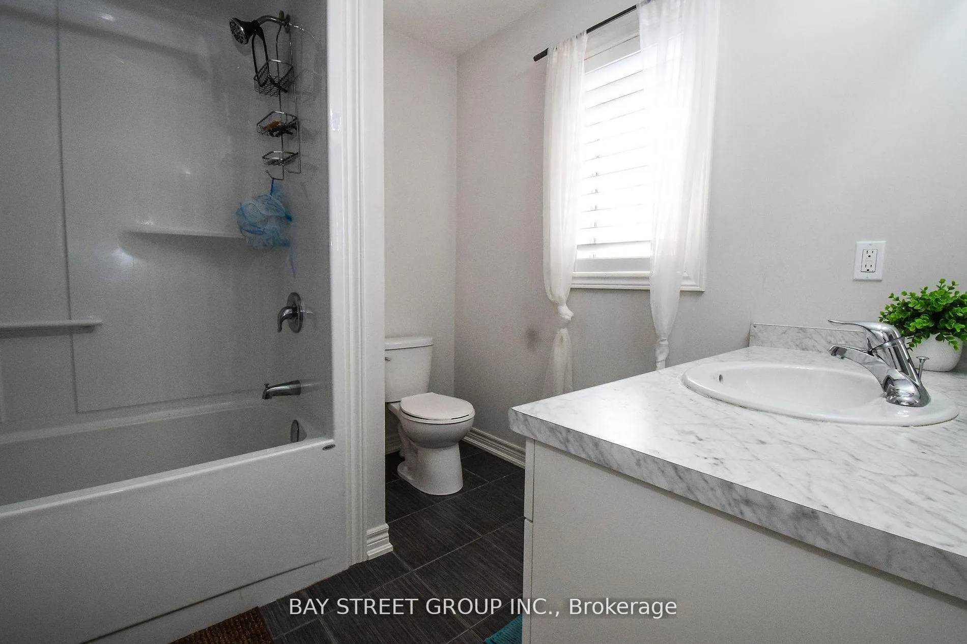 Photo 31 of 490 Silverwood Avenue, Welland, Coyle Creek — HOMEH