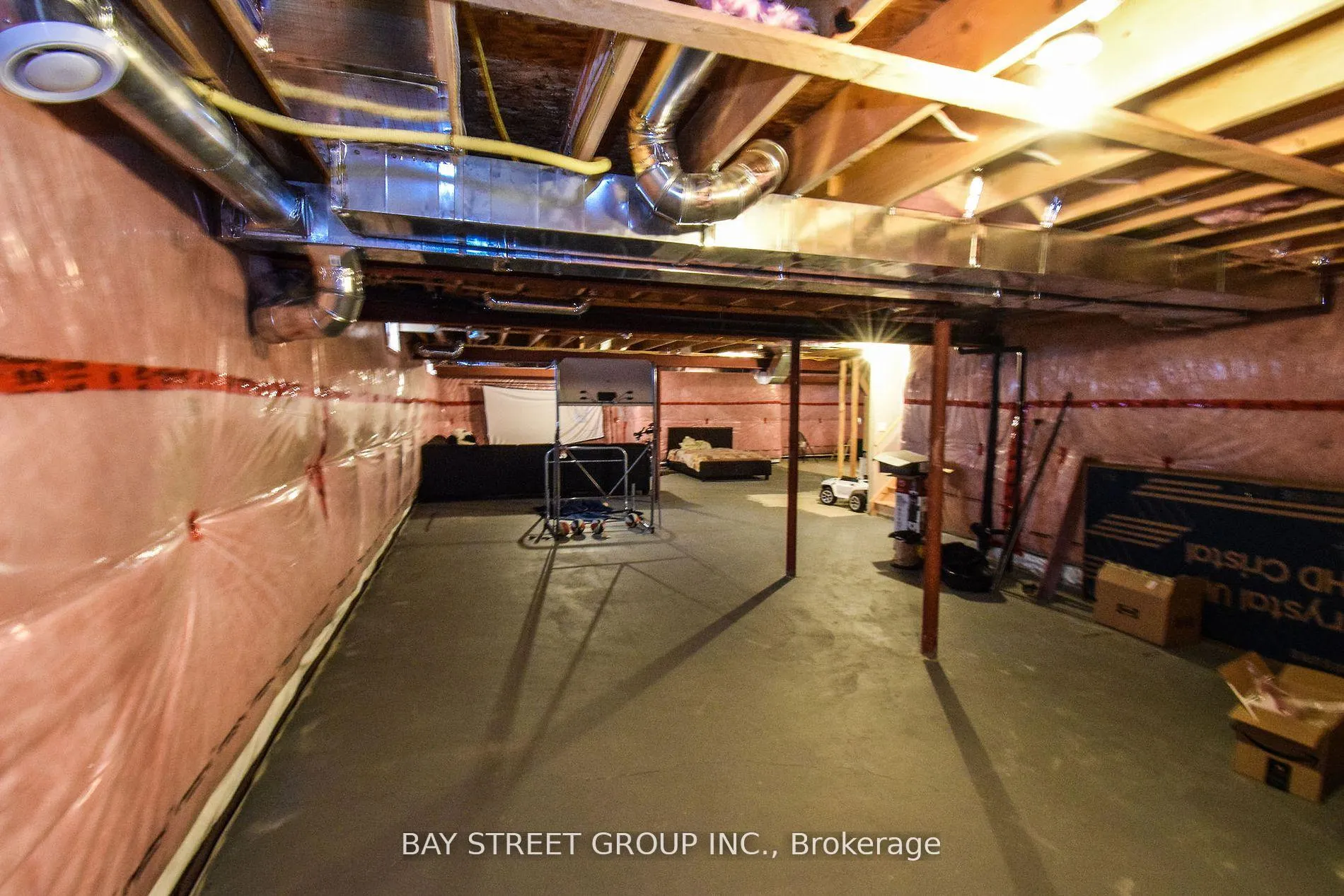 Photo 33 of 490 Silverwood Avenue, Welland, Coyle Creek — HOMEH