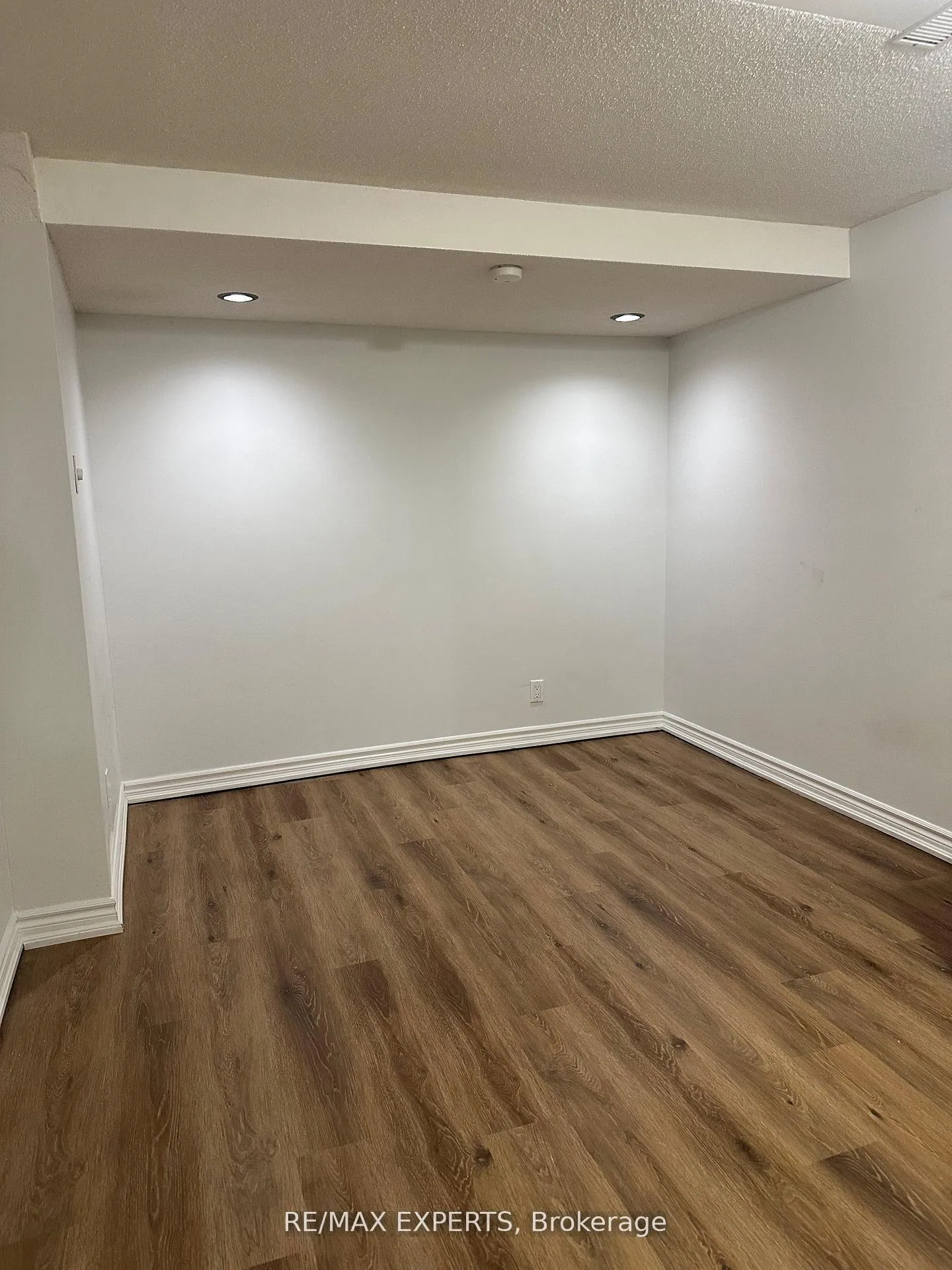Photo 9 of Unit Bsmt, 133 Adventure Crescent, Vaughan, Vellore Village — HOMEH