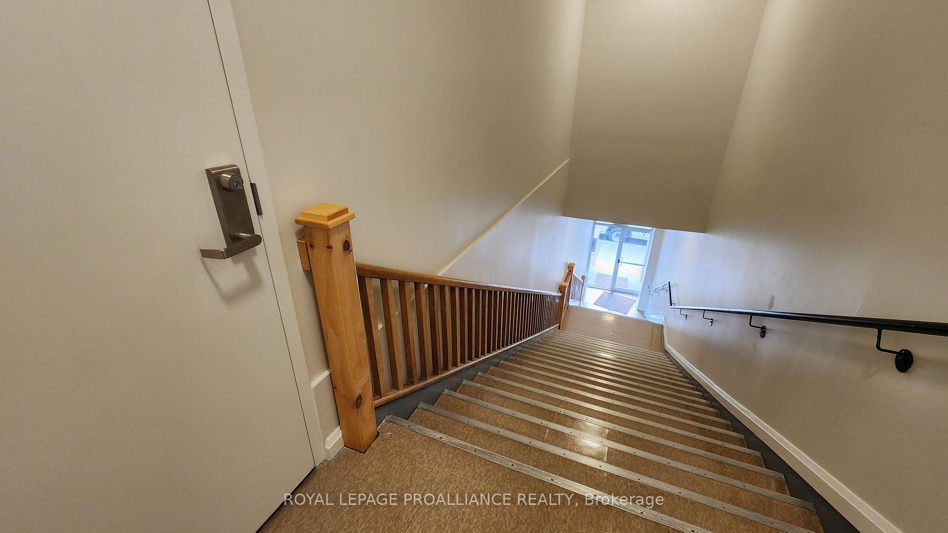 Photo 3 of Unit 3, 261 Front Street, Belleville, Belleville Ward — HOMEH