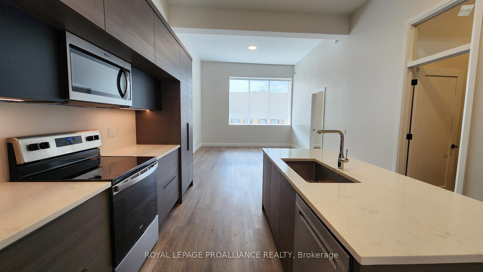 Photo 5 of Unit 3, 261 Front Street, Belleville, Belleville Ward — HOMEH