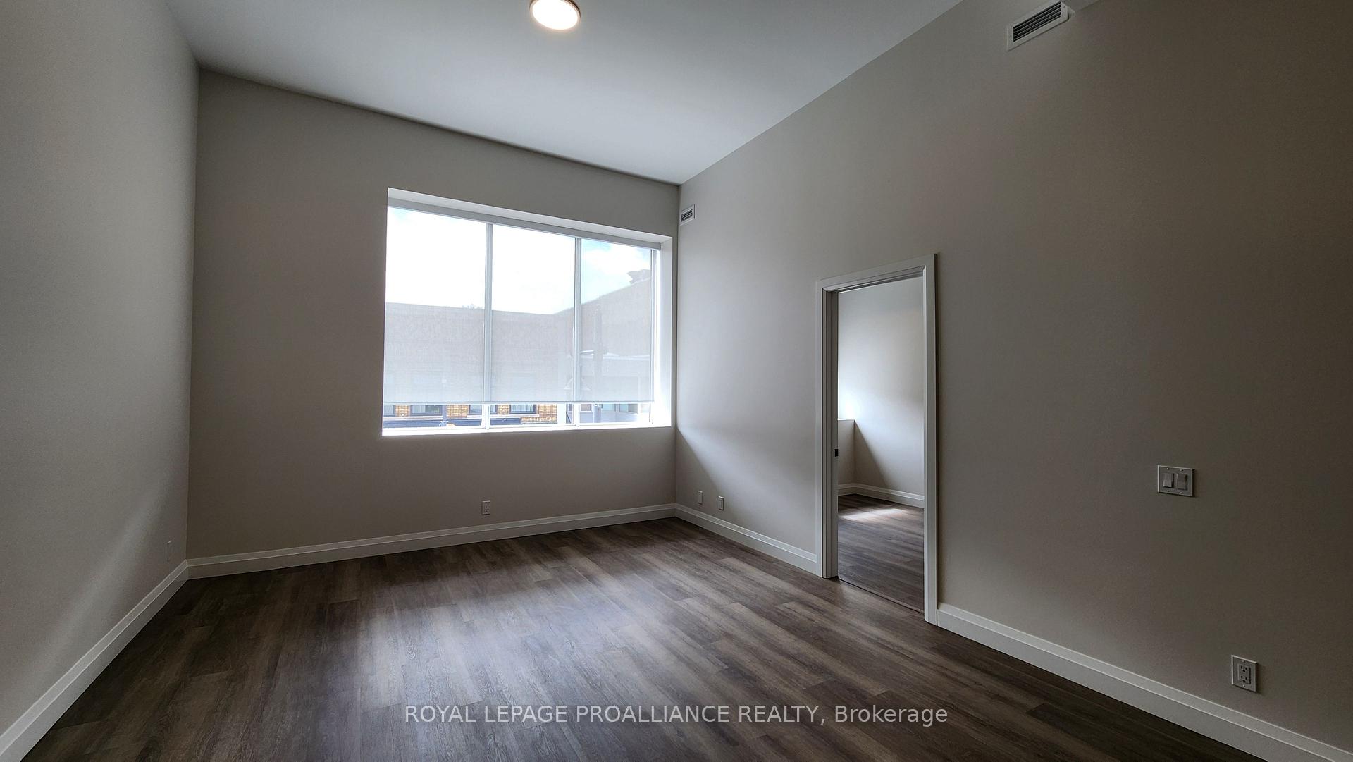 Photo 10 of Unit 3, 261 Front Street, Belleville, Belleville Ward — HOMEH