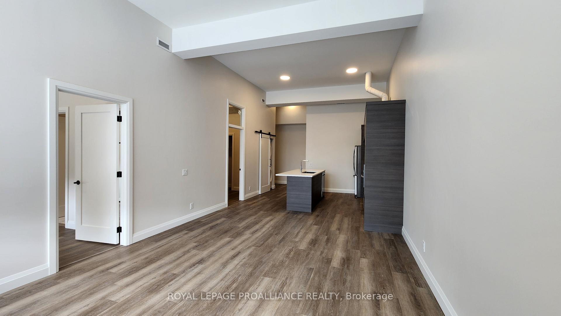 Photo 11 of Unit 3, 261 Front Street, Belleville, Belleville Ward — HOMEH