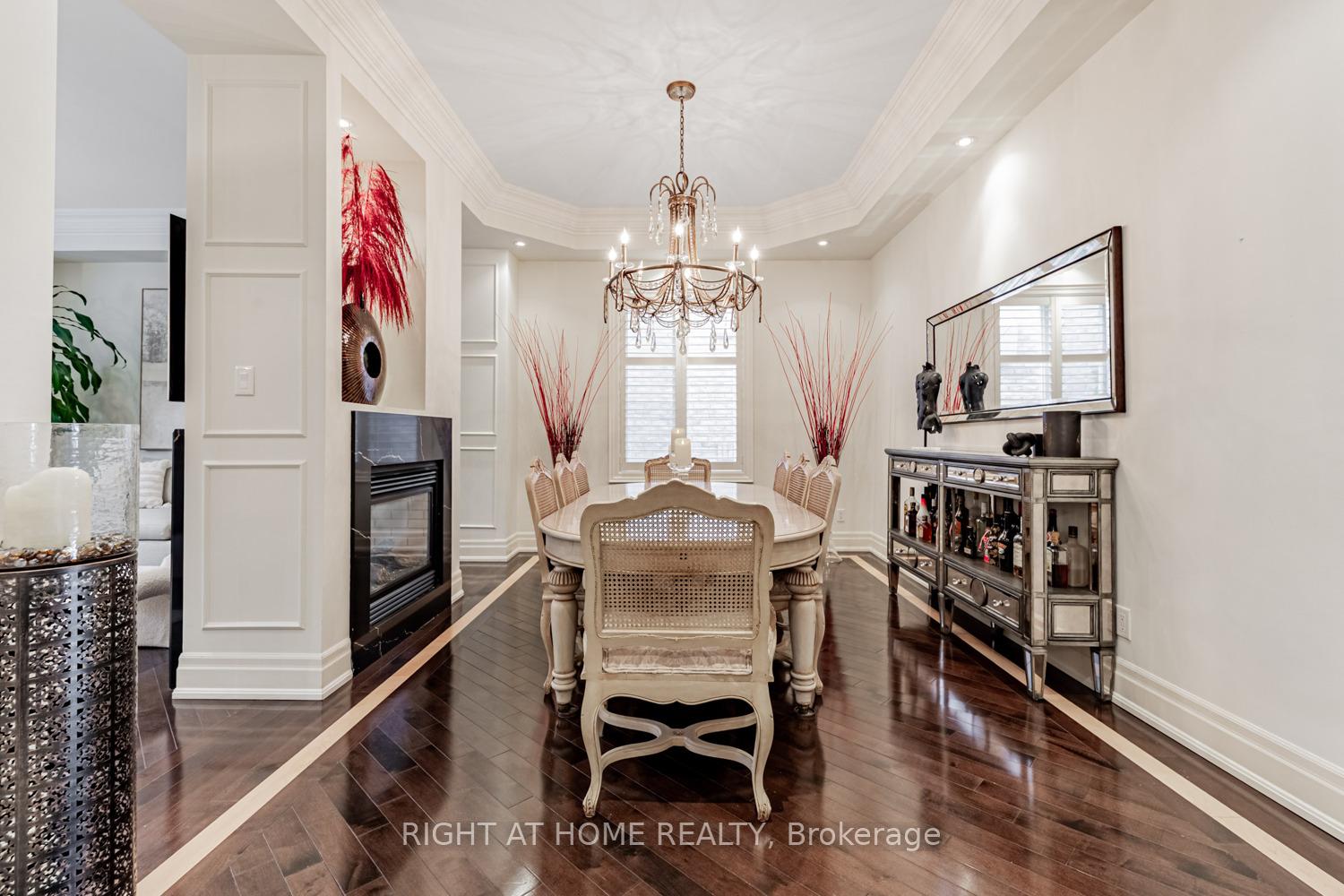 Photo 8 of 82 Rivermill Crescent, Vaughan, Patterson — HOMEH