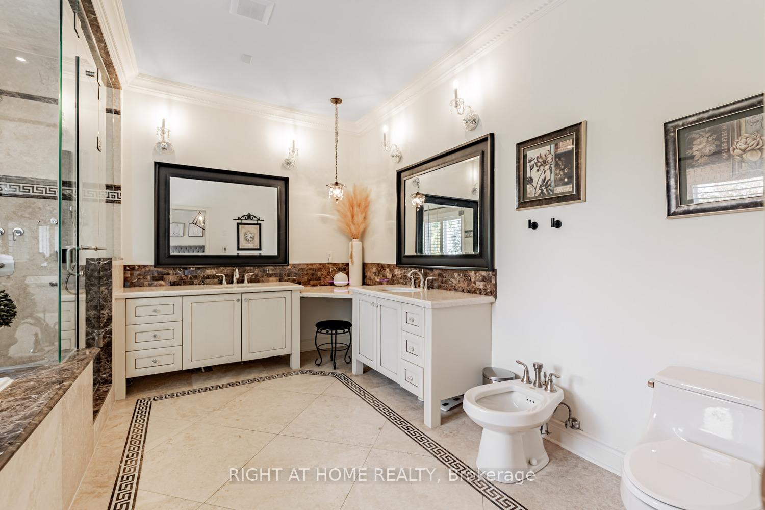 Photo 25 of 82 Rivermill Crescent, Vaughan, Patterson — HOMEH