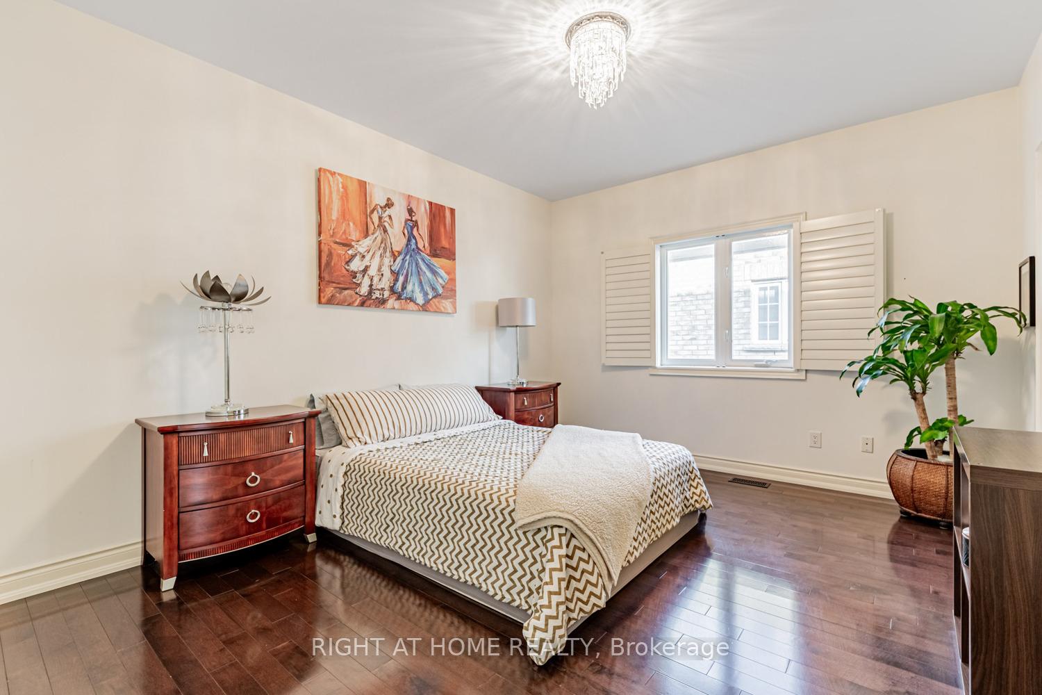 Photo 28 of 82 Rivermill Crescent, Vaughan, Patterson — HOMEH