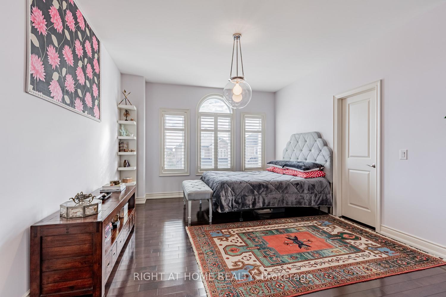 Photo 32 of 82 Rivermill Crescent, Vaughan, Patterson — HOMEH