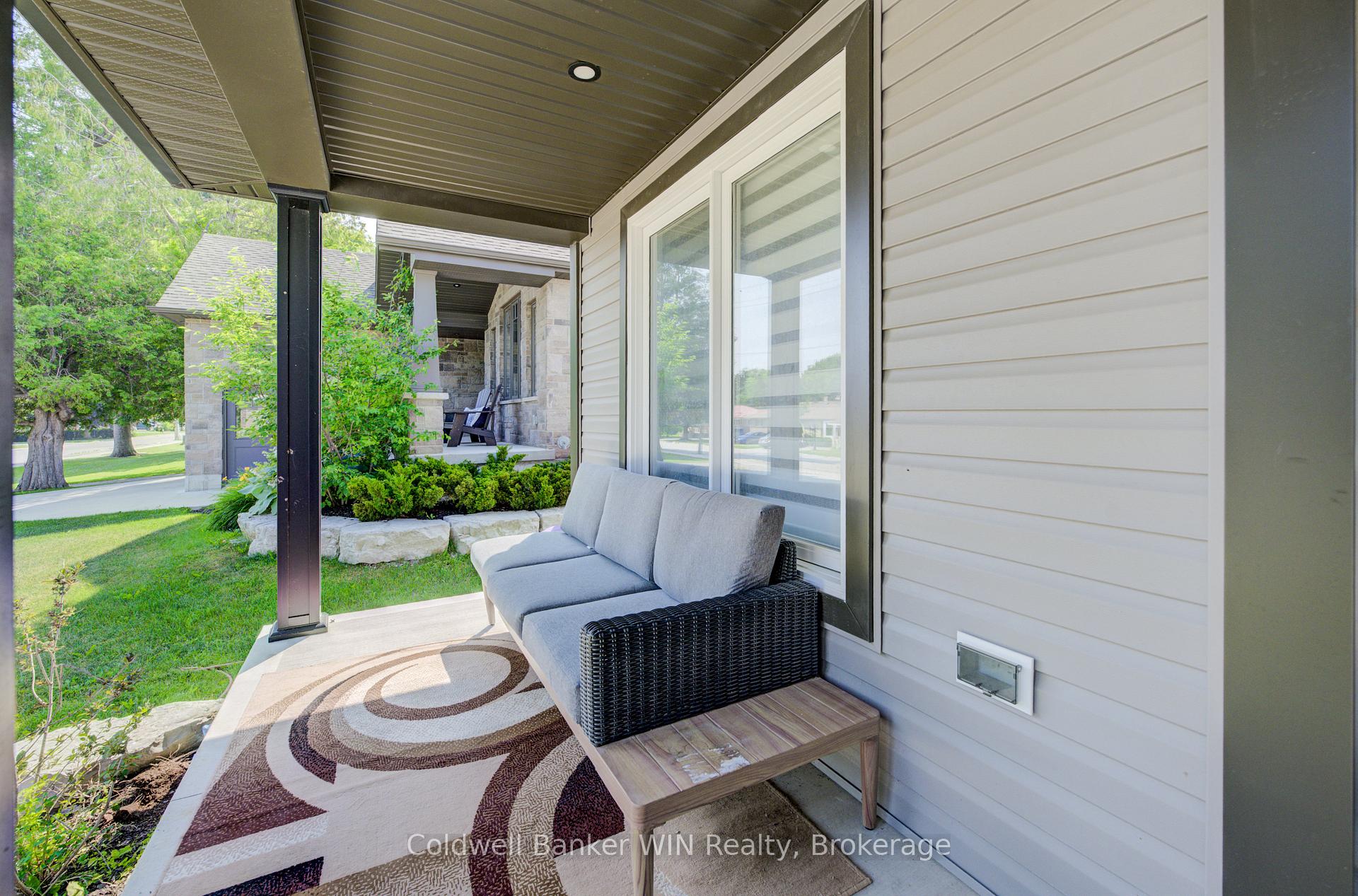Photo 4 of 780 Waterloo Street, Wellington North, Mount Forest — HOMEH
