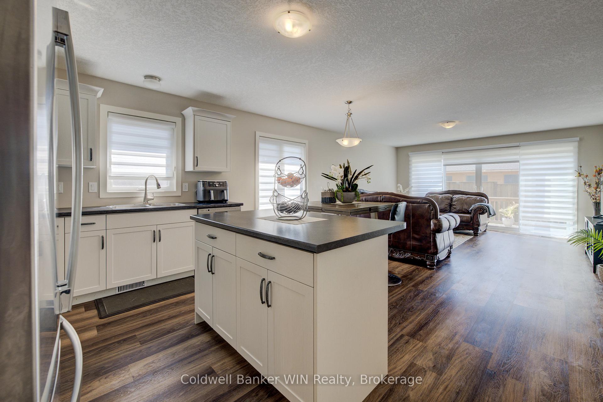 Photo 11 of 780 Waterloo Street, Wellington North, Mount Forest — HOMEH