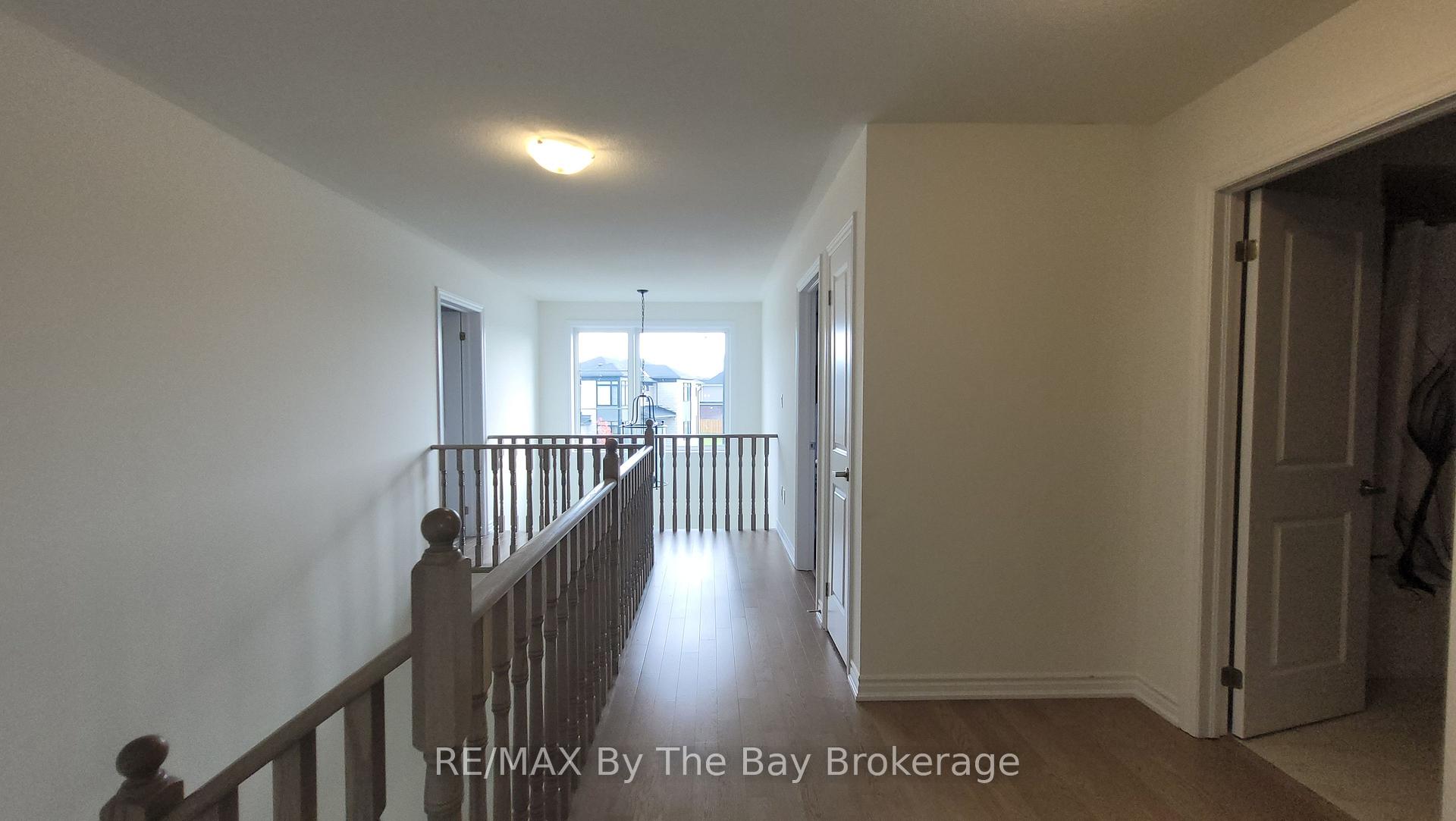 Photo 18 of 172 Rosanne Circle, Wasaga Beach — HOMEH