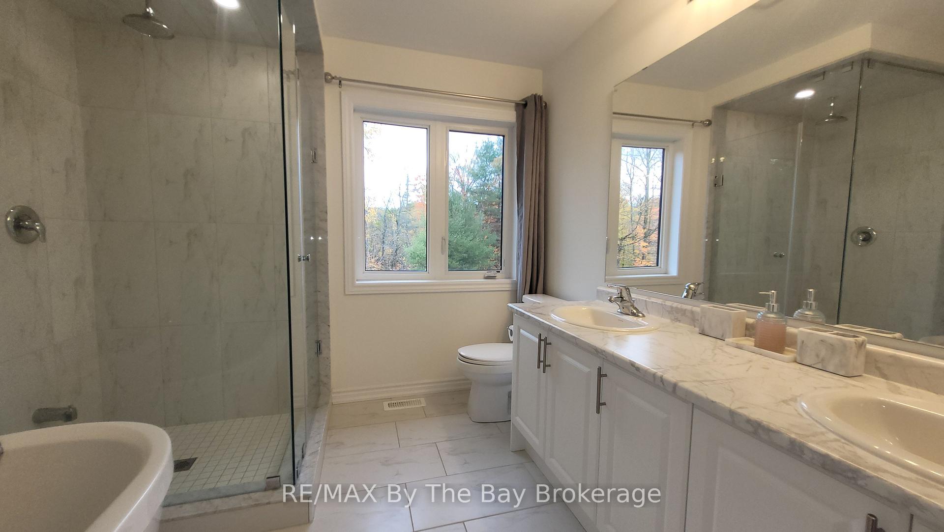 Photo 25 of 172 Rosanne Circle, Wasaga Beach — HOMEH