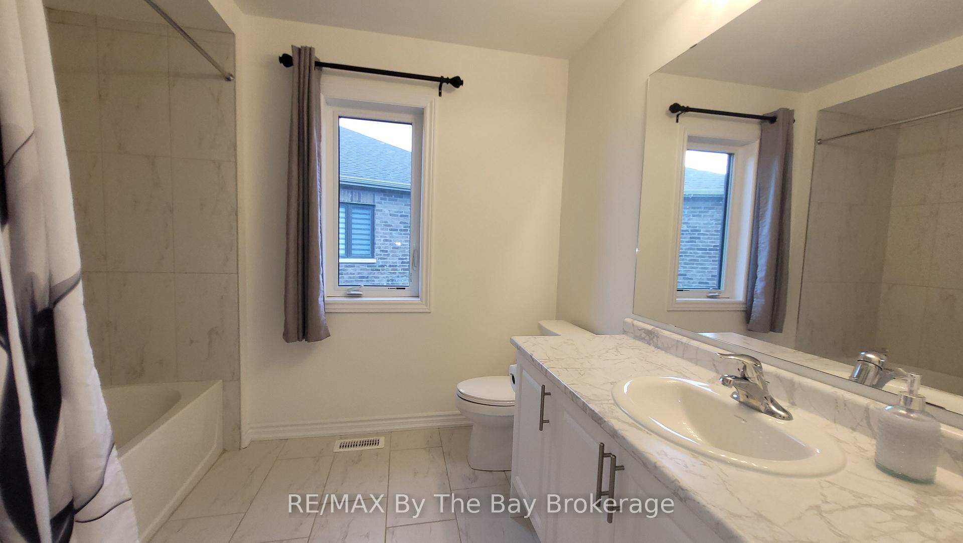 Photo 30 of 172 Rosanne Circle, Wasaga Beach — HOMEH