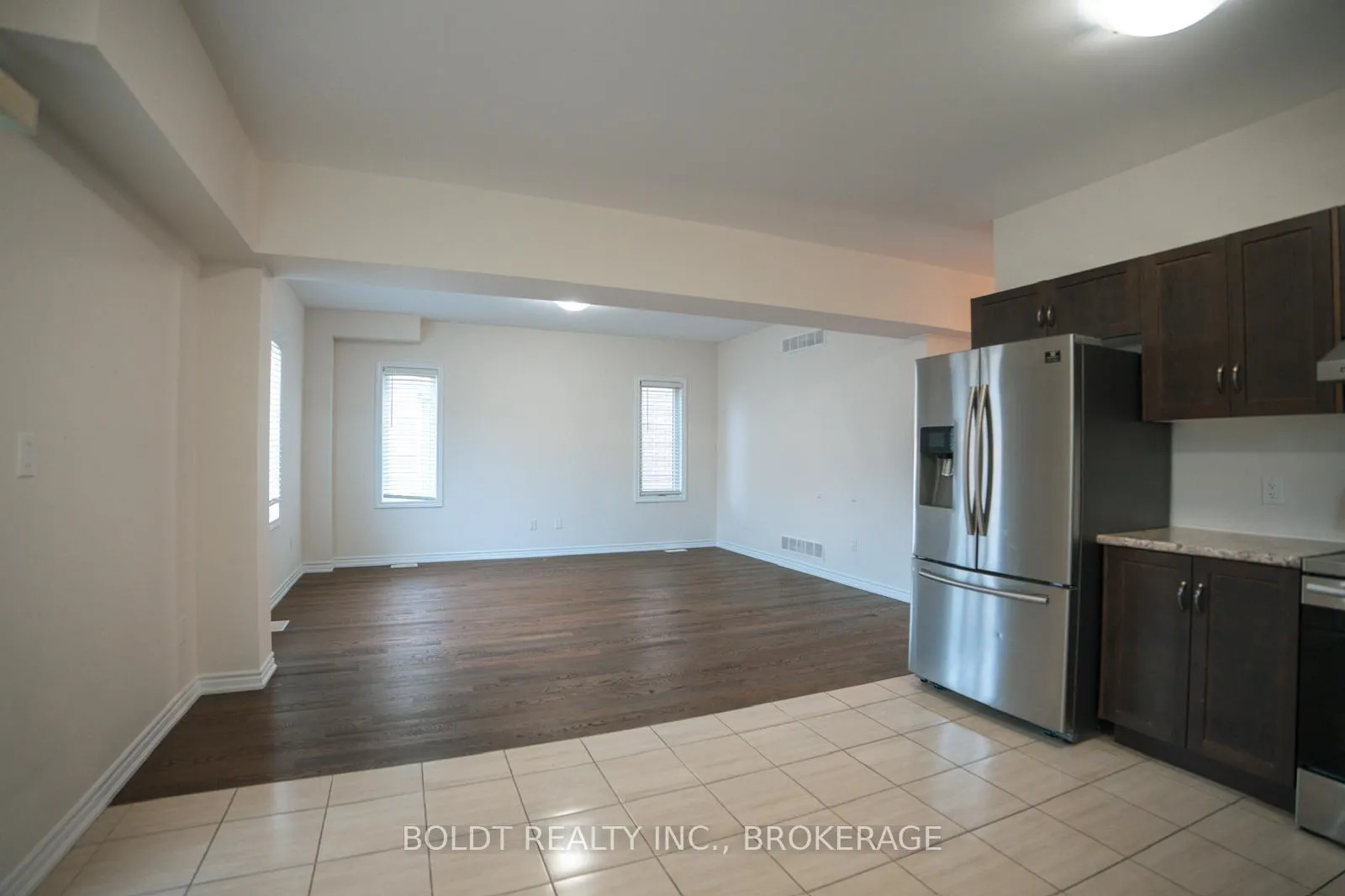 Photo 8 of 244 Bethune Avenue, Welland, Lincoln/Crowland — HOMEH