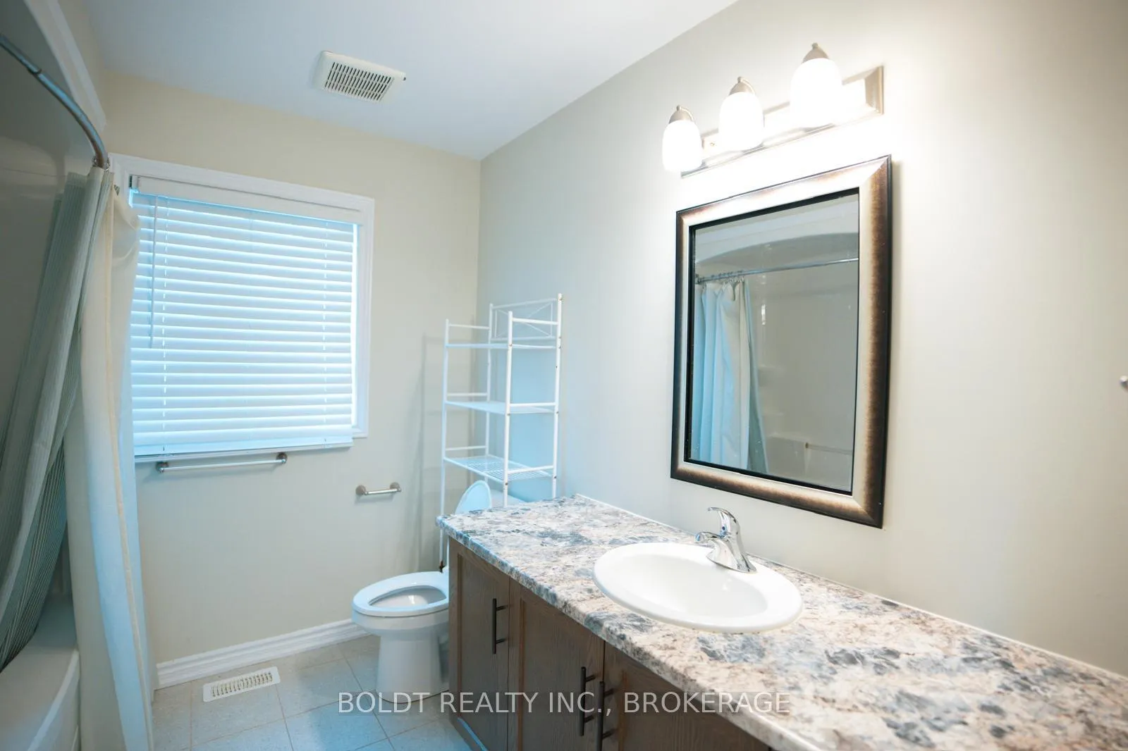 Photo 21 of 244 Bethune Avenue, Welland, Lincoln/Crowland — HOMEH
