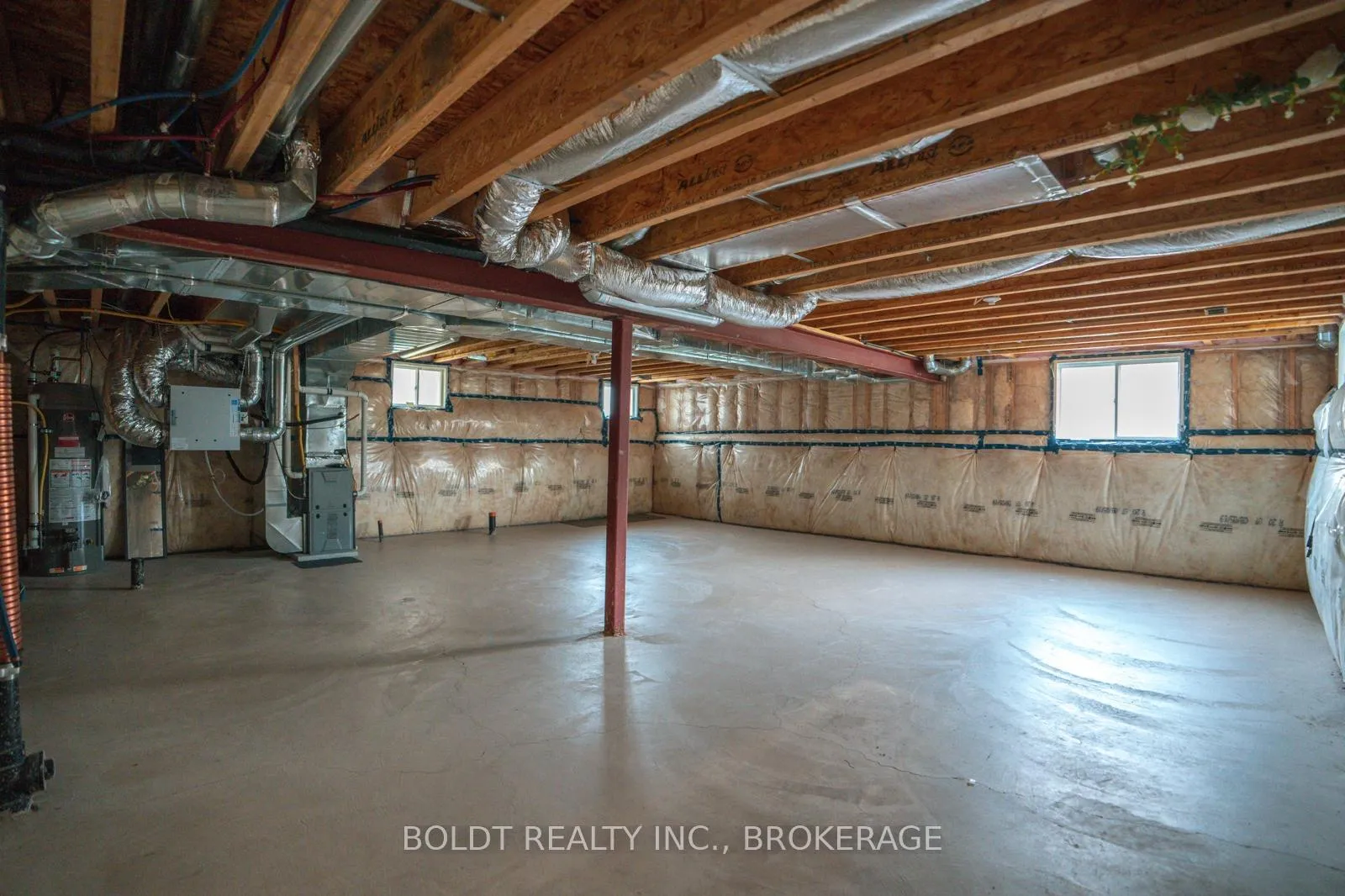 Photo 29 of 244 Bethune Avenue, Welland, Lincoln/Crowland — HOMEH