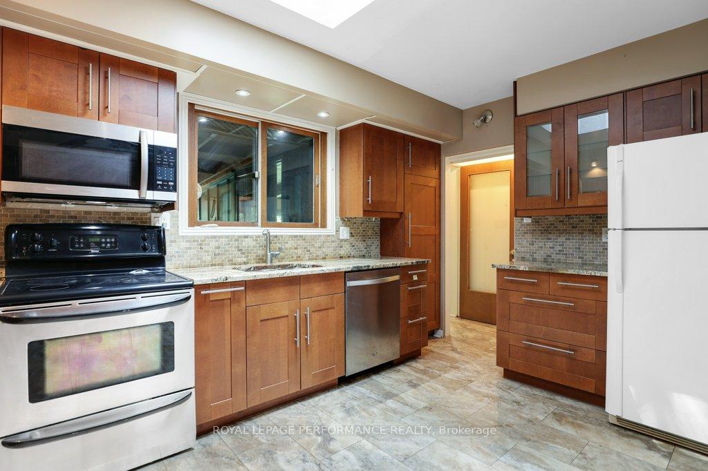 Photo 15 of 1388 Wesmar Drive, Ottawa, Alta Vista — HOMEH