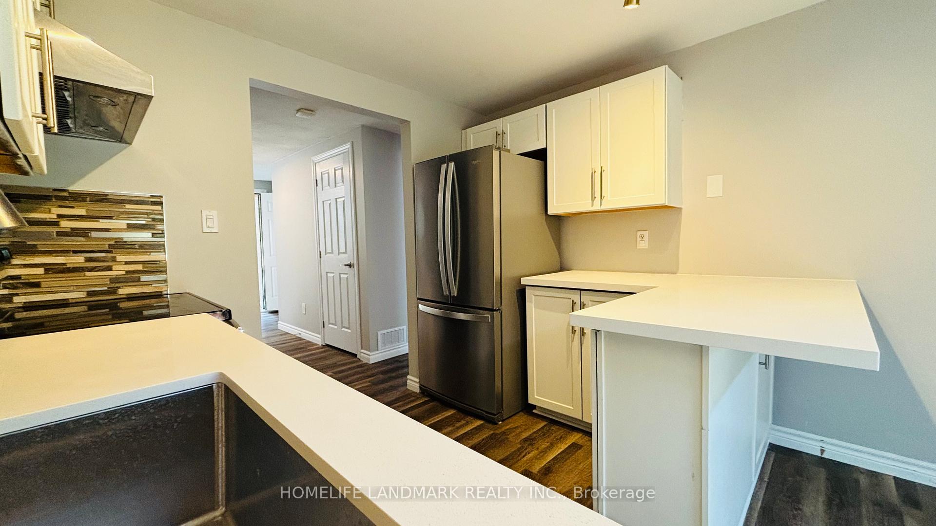 Photo 5 of 494 Old Orchard Place, Waterloo, Westvale — HOMEH