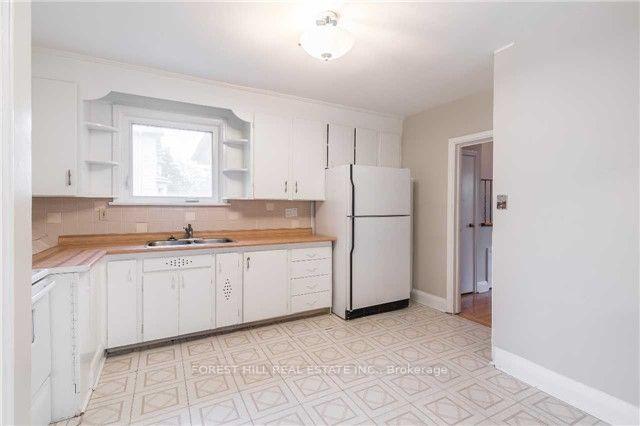 Photo 6 of 90 Arnold Avenue, Vaughan, Crestwood-Springfarm-Yorkhill — HOMEH